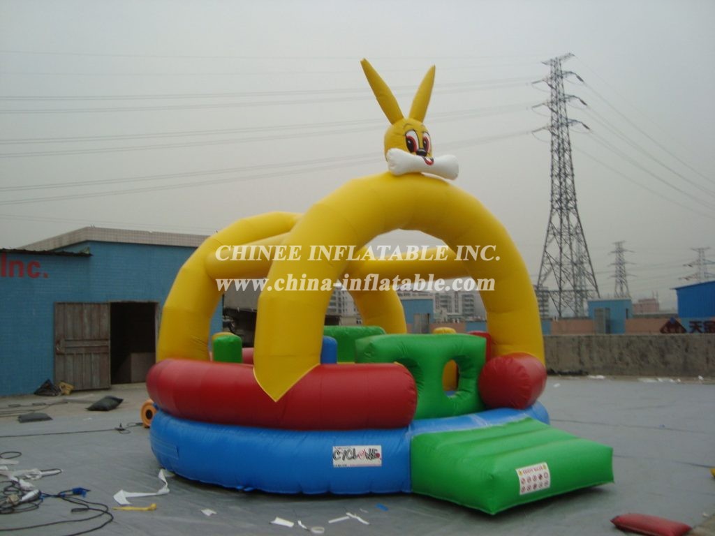 T2-2435 Looney Tunes Inflatable Bouncers