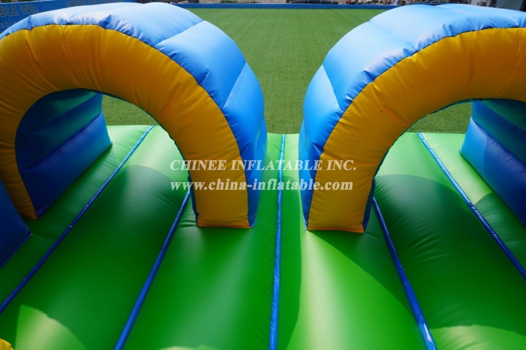 T7-404 Inflatable Soccer Ostacle Challenge Run