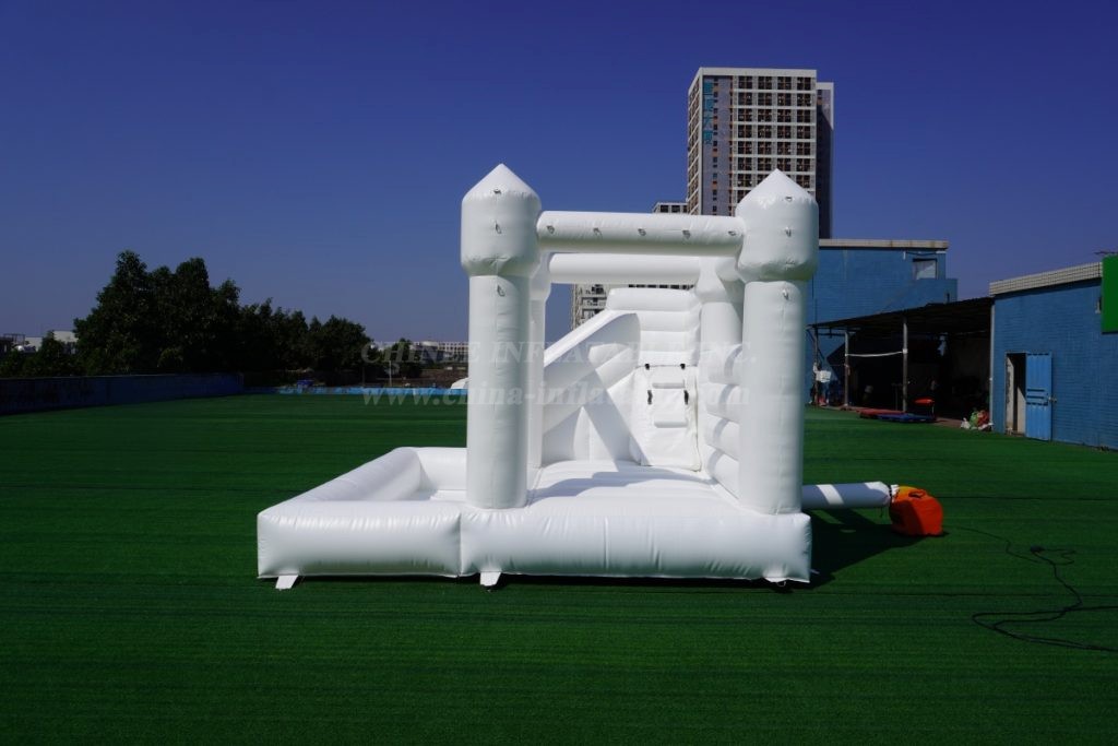 T2-3511 Wedding Castle Inflatable