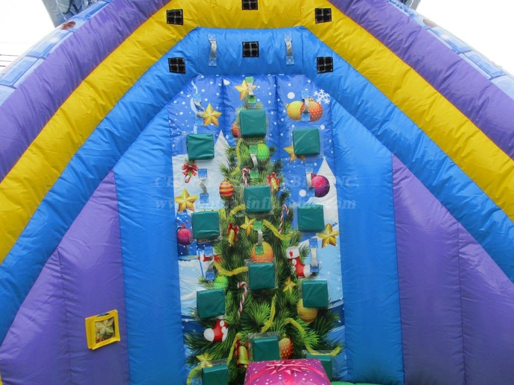 T2-4723 Christmas Bouncy Castle